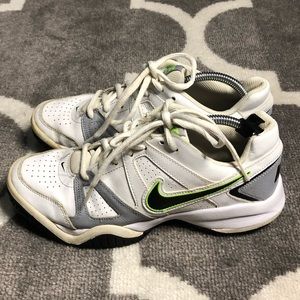 Nike Sneakers Boys 6Y City Court Basketball Shoes LIME GREEN Black Silver White